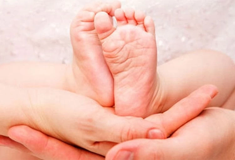 Προσοχή: Επτά κρούσματα σαλμονέλας σε μωρά από βρεφικό γάλα – Μαζικές ανακλήσεις